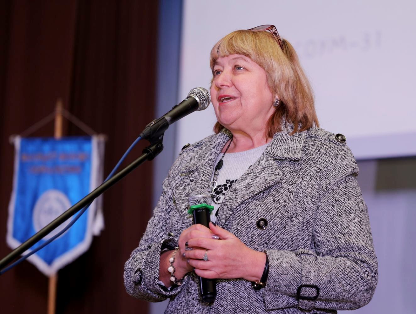 Декан факультету філології і журанлістики Т. П. Вільчинська виступила з вітальним словом